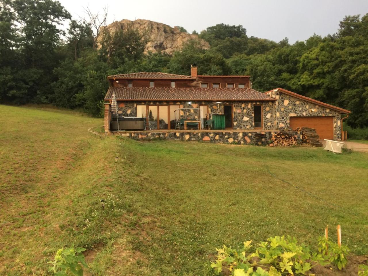Old Stone Villa Obarok Ngoại thất bức ảnh