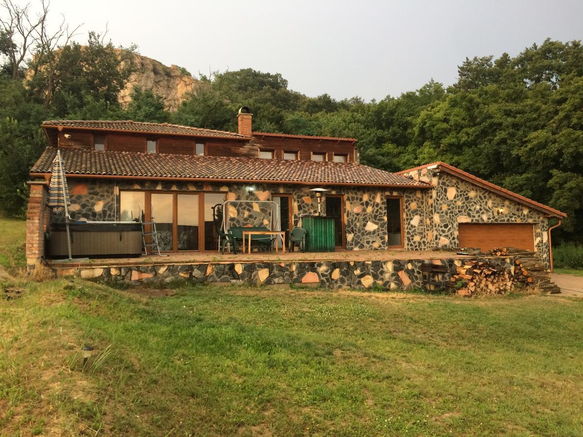 Old Stone Villa Obarok Ngoại thất bức ảnh