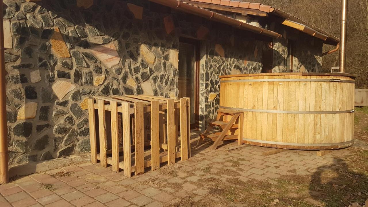 Old Stone Villa Obarok Ngoại thất bức ảnh